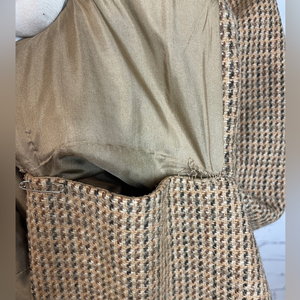 Chanel Wool Skirt - Picture 5 of 5